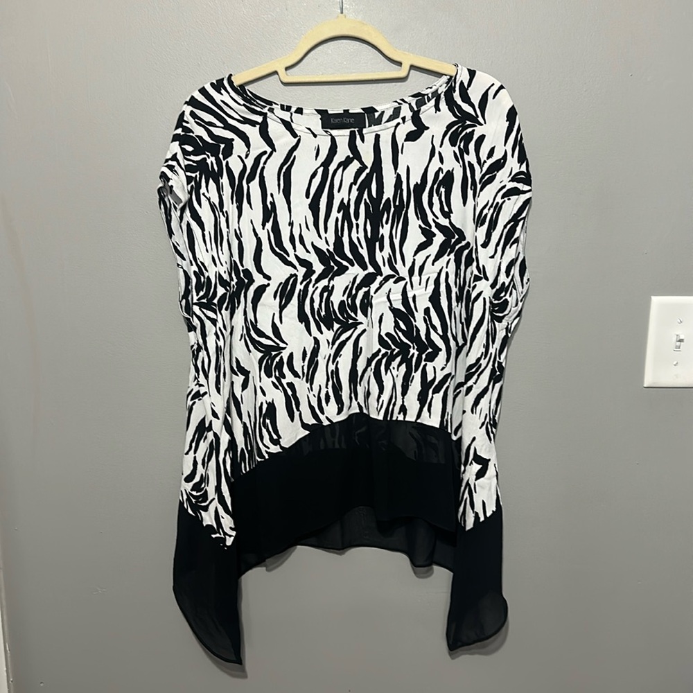 Karen Kane Top Animal Print Cap Sleeve Sheer Black Bottom Panel XL EUC!